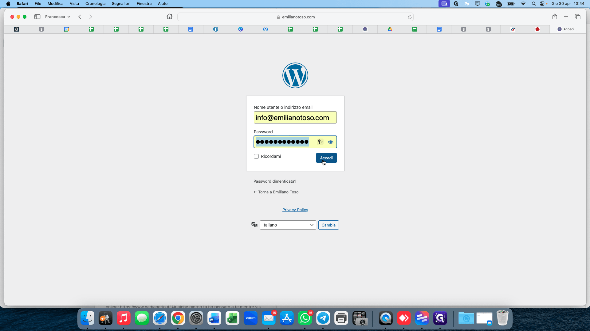 Step #1: Log in to your WordPress dashboard by clicking Accedi.